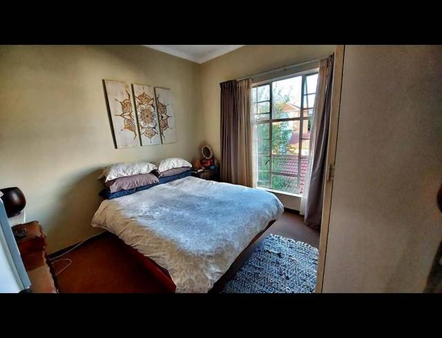 2 BEDROOM APARTMENT FOR SALE IN DIE HOEWES